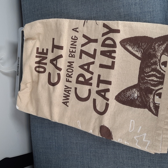 Crazy Cat Lady Gift Set Kitchen Dish Towel Bracelet Zipper Pouch Wallet Listpad - Picture 2 of 15